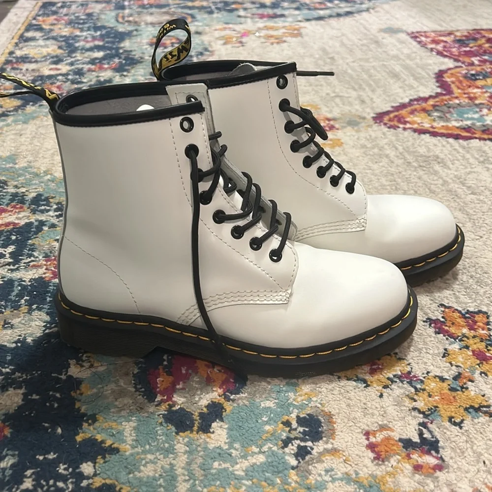 White size 7 Doc Martens - Picture 2 of 3